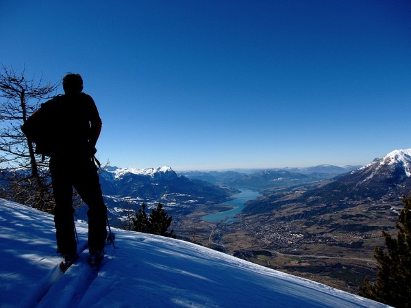 Orel : Vue plongeante sur Serre-Ponçon