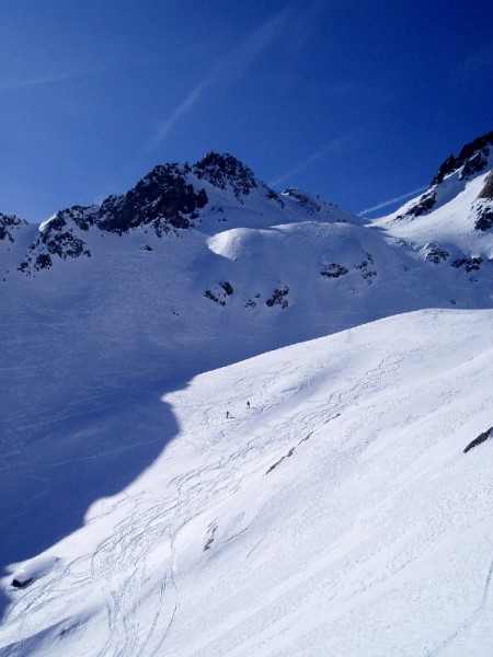 #6 Descente de la combe suspendue : Des paysages sauvages et enneigés comme quoi ça existe même cette année !!! Descente de la combe suspendue : Des paysages sauvages et enneigés comme quoi ça existe même cette année !!!