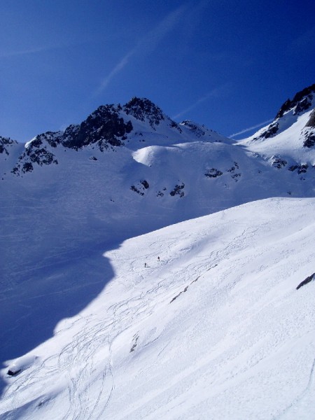 Descente de la combe suspendue : Des paysages sauvages et enneigés comme quoi ça existe même cette année !!!