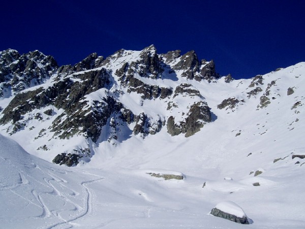 Le vallon du Tepey : Au virage, c'est à droite toute