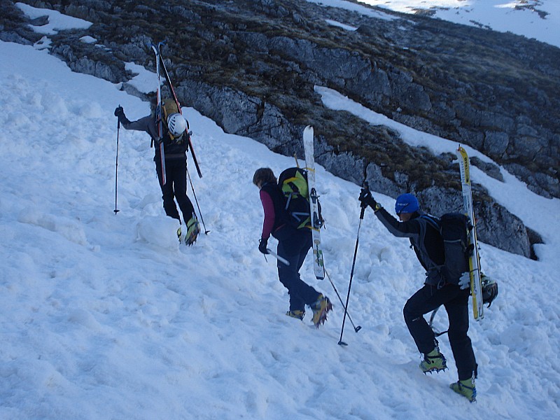 #1 roc de bassagne : en crampons c roc de bassagne : en crampons c'est mieux
