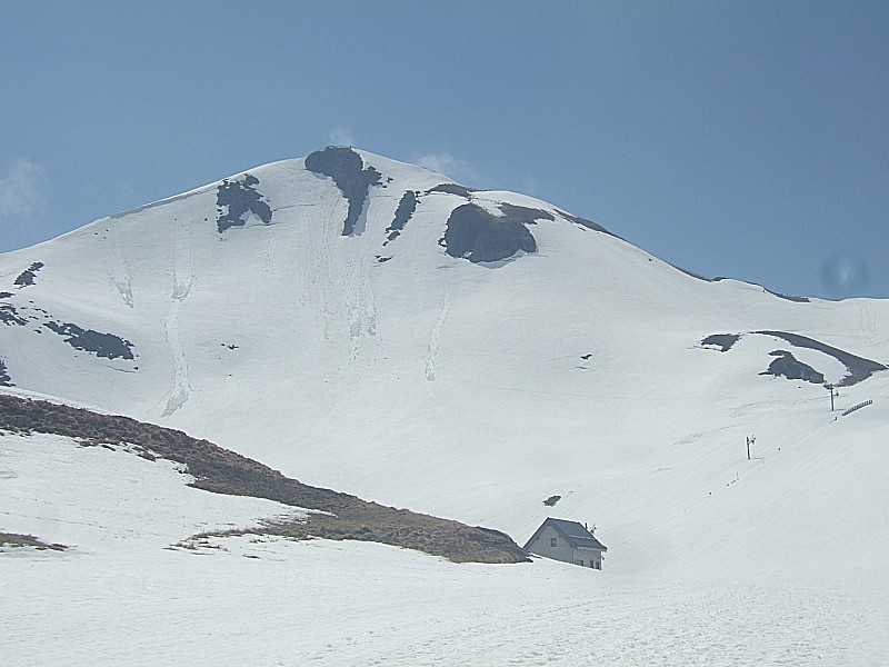 #2 puy de sancy : encore bien enneigé puy de sancy : encore bien enneigé