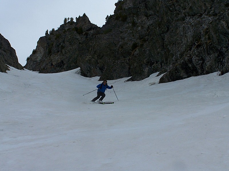 #8 Pointe de la Vaudaine : Bon ski dans le couloir. Pointe de la Vaudaine : Bon ski dans le couloir.