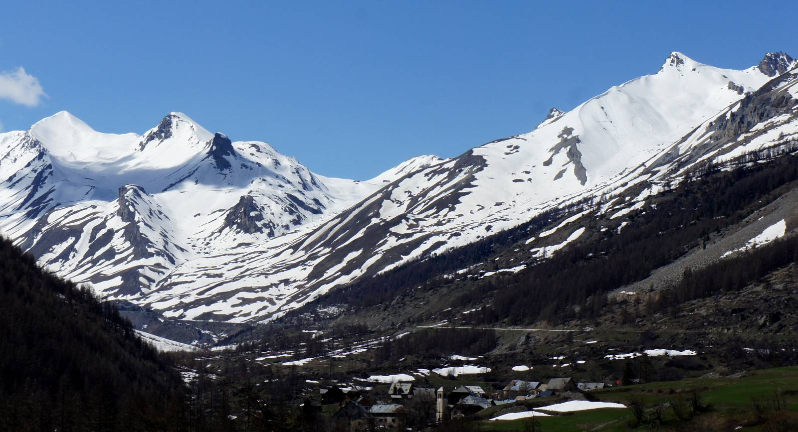 #1 A gauche, Pic Blanc du samedi,
A droite, Pointe Tête Noire du dimanche. A gauche, Pic Blanc du samedi,
A droite, Pointe Tête Noire du dimanche.