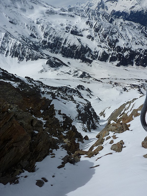 #3 Couloir : La branche de droite n Couloir : La branche de droite n'est pas skiable depuis le haut.