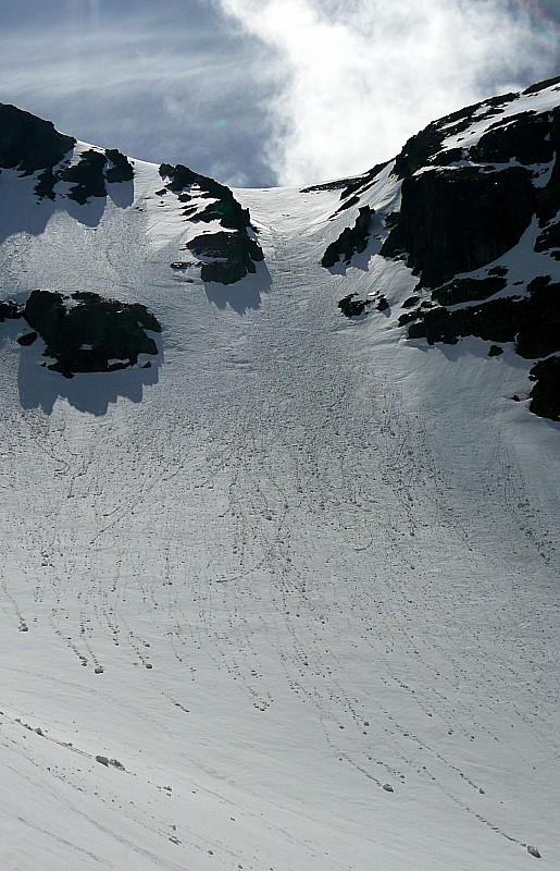 #9 Petit Van, couloir NW : 2ème descente du jour Petit Van, couloir NW : 2ème descente du jour