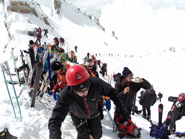 #7 la bousculade !! : du monde au grand paradis la bousculade !! : du monde au grand paradis