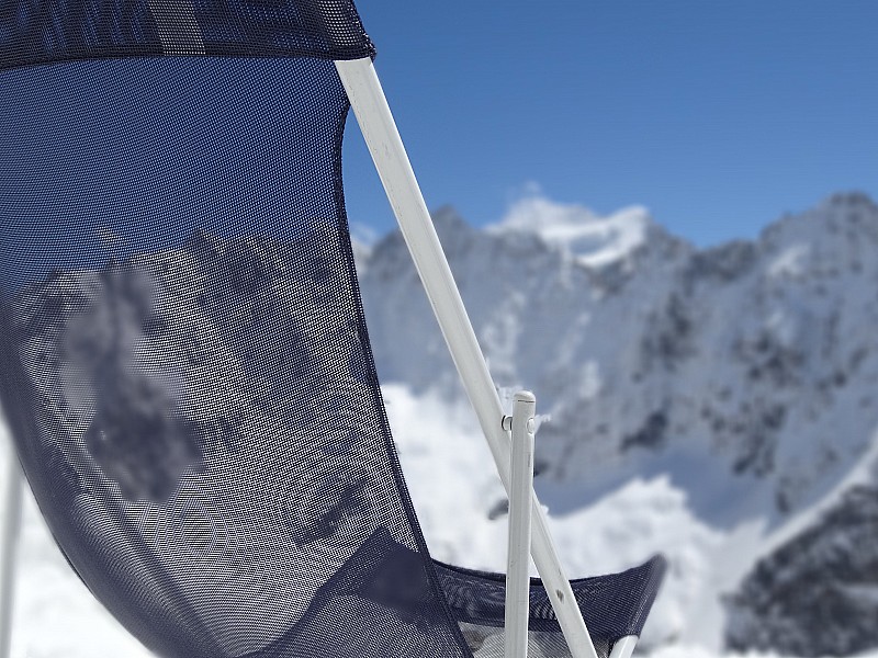 #6 cette chaise : n cette chaise : n'attend que moi...