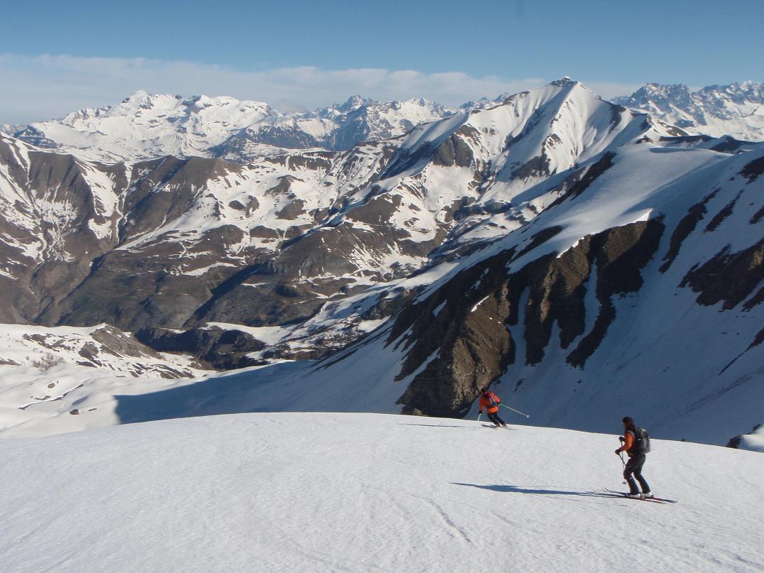 #4 descente des parias : devant le couloir sud de fleurendon ,prochain sommet descente des parias : devant le couloir sud de fleurendon ,prochain sommet