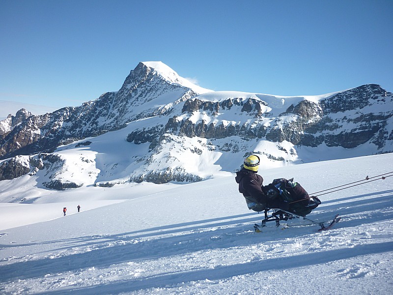 #47 Natnco raid Suisse : J4. Pas encore arrivé au Rimpfischhorn que Nath vise déjà l Natnco raid Suisse : J4. Pas encore arrivé au Rimpfischhorn que Nath vise déjà l'objectif suivant!!