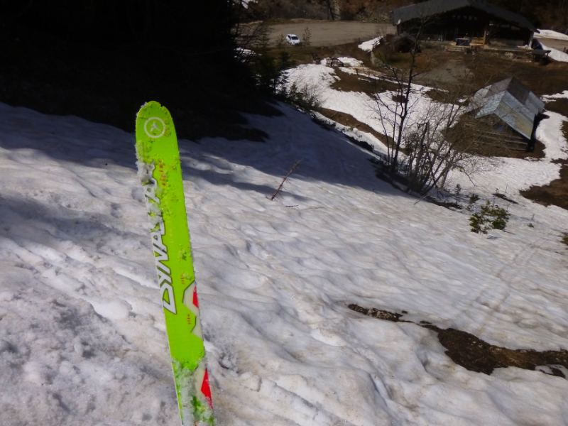 #4 GSom : Pour le fun ...les derniers metres en ski jusqu GSom : Pour le fun ...les derniers metres en ski jusqu'à la voiture.