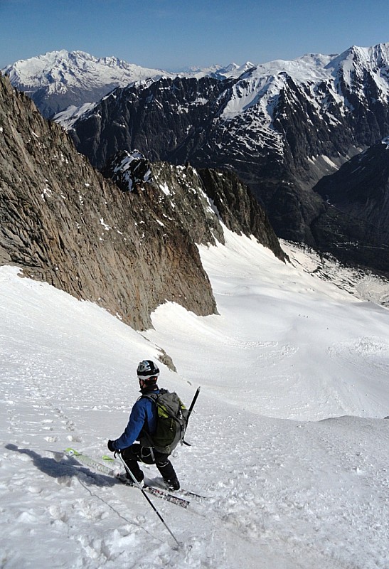 #9 Tête de Lauranoure : Descente du verrou, ça plonge !! Tête de Lauranoure : Descente du verrou, ça plonge !!