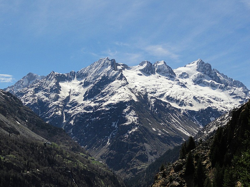 #17 Tête de Lauranoure : Du côté des Fétoules (à droite) Tête de Lauranoure : Du côté des Fétoules (à droite)