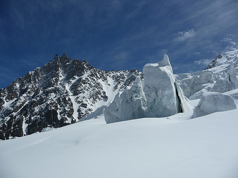 les Aiguilles : Aiguille de glace contre Aiguille du midi