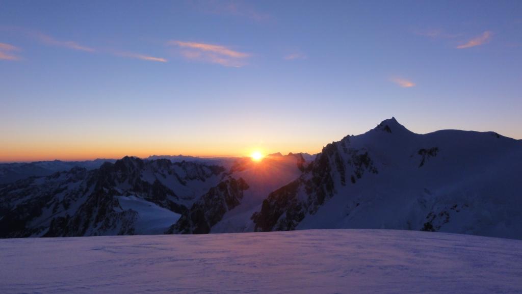 lever du jour : arrivée au dessous le Dome du Goûter