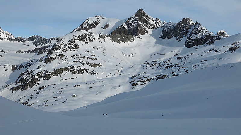 #3 Traversée Carro-Albaron : J2: arrivée au col des Pariotes, vue vers la grande aiguille rousse Traversée Carro-Albaron : J2: arrivée au col des Pariotes, vue vers la grande aiguille rousse