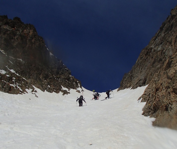 #8 Le couloir : monté avec 3 autres skieurs venant de la Gordo Le couloir : monté avec 3 autres skieurs venant de la Gordo