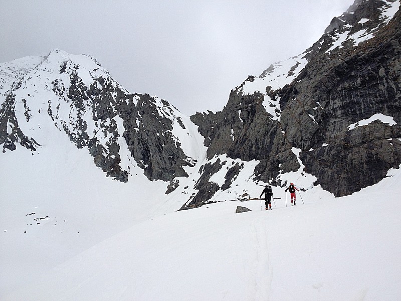 #9 Glacier Becca Motta : Montée sous le Col de Becca Motta, sur fond de Grand Bec Glacier Becca Motta : Montée sous le Col de Becca Motta, sur fond de Grand Bec