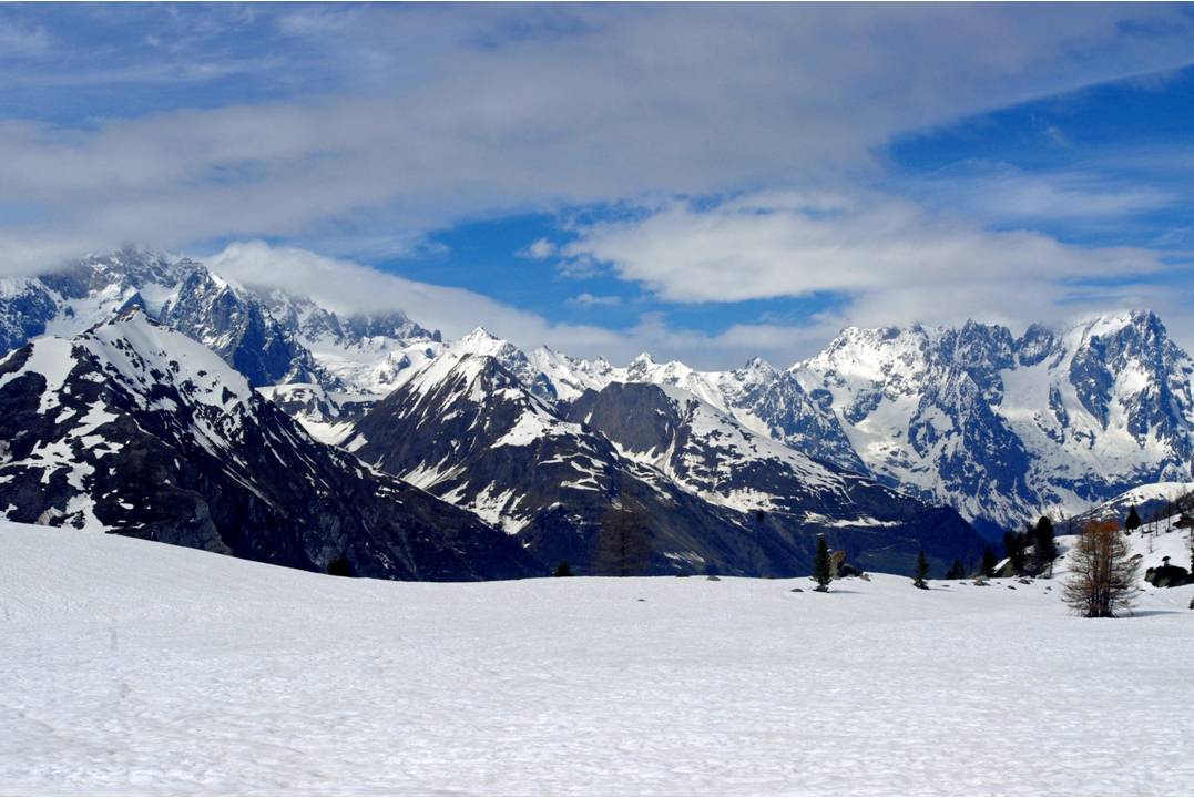 #10 Mont-Blanc baché : Comme souvent cette année, çà se couvre déjà! Mont-Blanc baché : Comme souvent cette année, çà se couvre déjà!