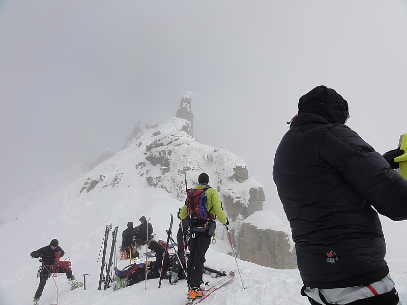 #9 Summit day : Dépôt des skis Summit day : Dépôt des skis