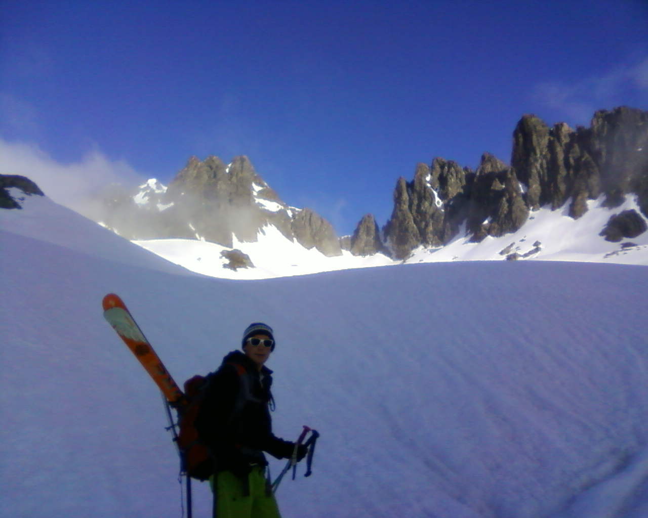 #2 Grégoire : Aiguilles retrouvées, entre neige et soleil! Grégoire : Aiguilles retrouvées, entre neige et soleil!