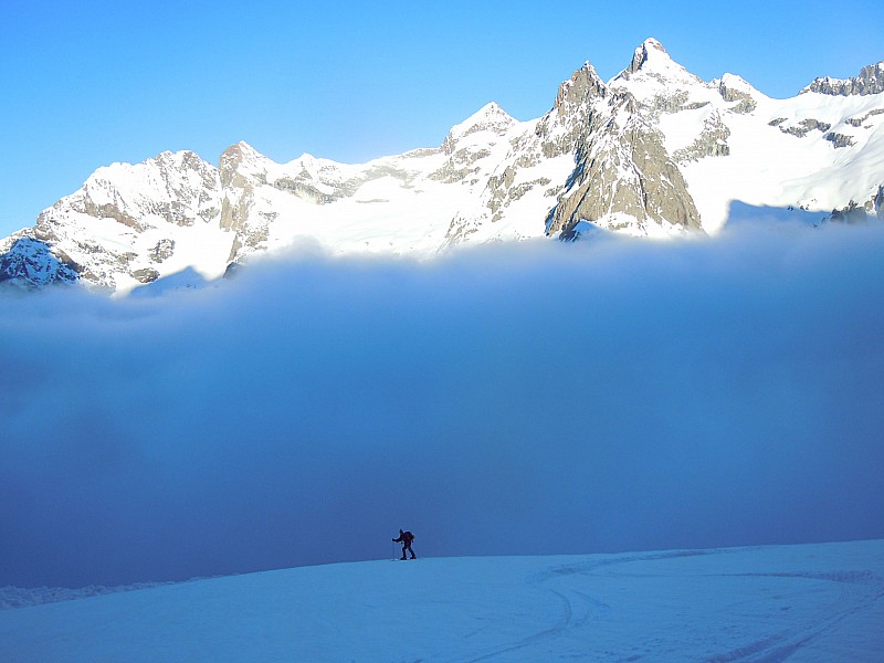 #2 Nuages : Eric s Nuages : Eric s'extrait de la poisse.