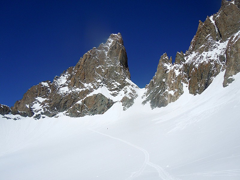 #6 Col de la Casse Déserte : Son versant Est Vu du pied du Col des Neiges. Col de la Casse Déserte : Son versant Est Vu du pied du Col des Neiges.