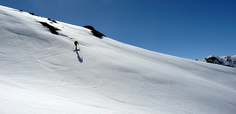 #5 Et Didier trace ... : ... en direction du sommet Et Didier trace ... : ... en direction du sommet