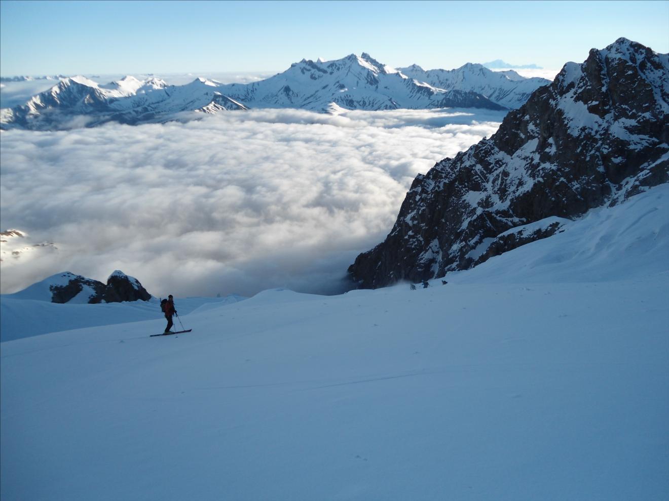 #14 Face Nord Meije : Mont Blanc en vue au fond Face Nord Meije : Mont Blanc en vue au fond