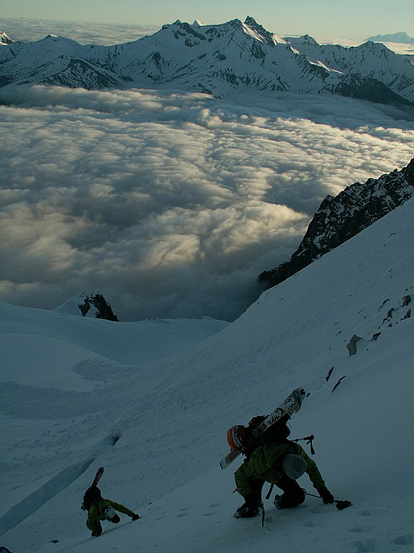 #35 Descente Brèche de la Meije : Rochers sous la neige, la rimaye passe bien Descente Brèche de la Meije : Rochers sous la neige, la rimaye passe bien