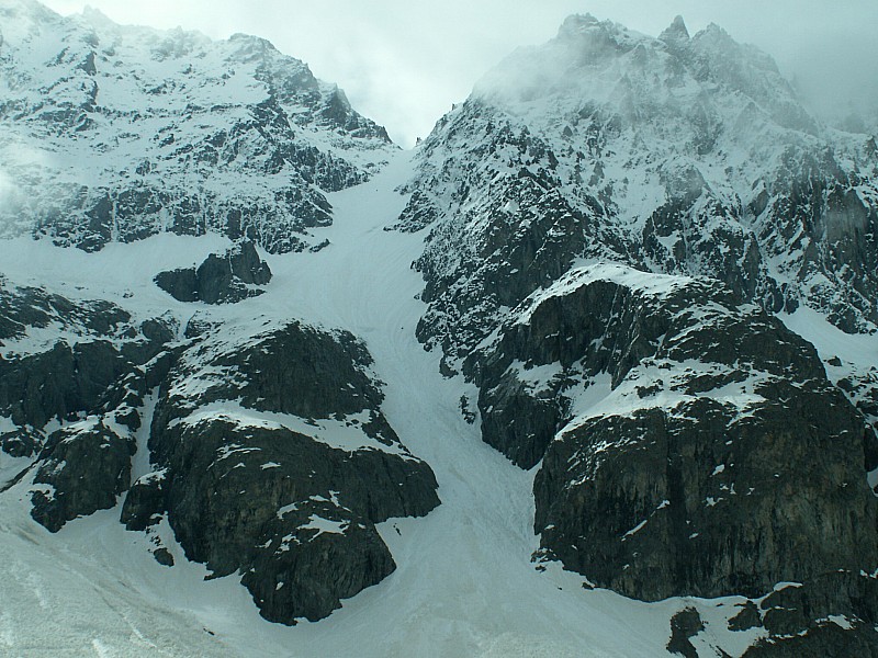 #27 Couloir de la Roche Faurio : deux personnes dans le couloir Couloir de la Roche Faurio : deux personnes dans le couloir