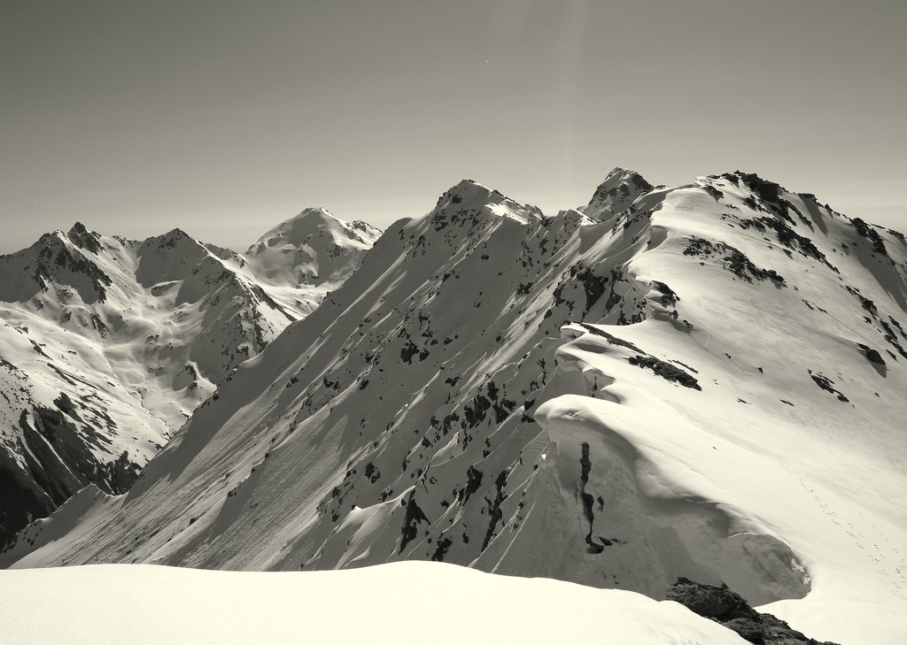 #1 La Crête de Pierre Rouge : Vers l La Crête de Pierre Rouge : Vers l'Est, depuis la Cime de Clausis
