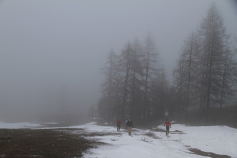 #1 Départ sous la grisaille : Est-ce qu Départ sous la grisaille : Est-ce qu'on verra le soleil aujourd'hui?