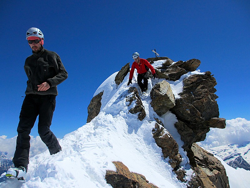 #10 Manu et Toz : Descente du sommet. Manu et Toz : Descente du sommet.
