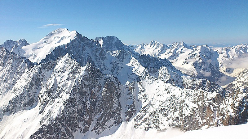 #10 Panorama sublime : Une idée des sommets qu Panorama sublime : Une idée des sommets qu'on voit de la Grande Ruine ( Pelvoux / barre des Ecrins / Ailefroide / Bans / Sirac...)