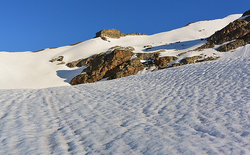 #2 Montée vers le Roc des Hommes : Bon regel, neige bien dure Montée vers le Roc des Hommes : Bon regel, neige bien dure