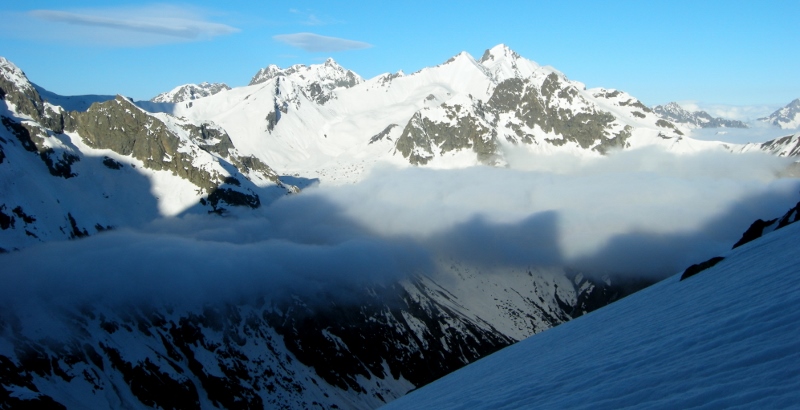 #17 dans la montée aux Rognons : vue vers le secteur de Vallonpierre dans la montée aux Rognons : vue vers le secteur de Vallonpierre