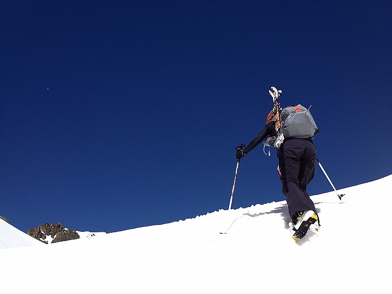 #14 la fin du col se fait : à pieds sans crampons. la fin du col se fait : à pieds sans crampons.