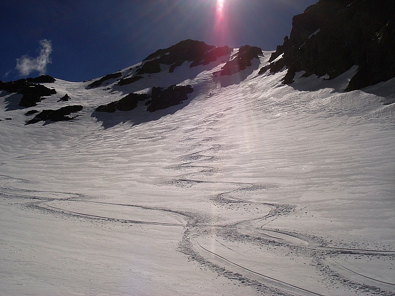 #3 Sous le couloir : Poudre tassée très agréable à skier. Sous le couloir : Poudre tassée très agréable à skier.