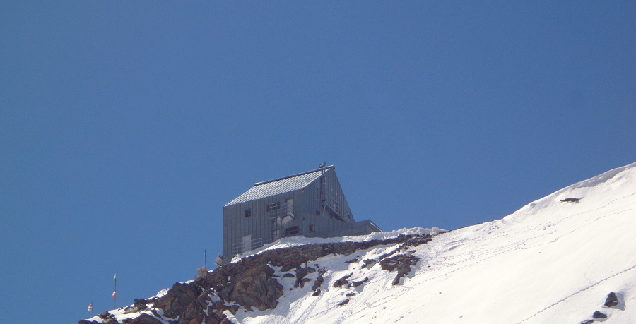 #3 Refuge Théodule : Une excellente adresse, un repas gargantuesque et une ambiance géniale pour un prix modique. Refuge CAI de Turin.
Viva Italia! Vraiment! Et je ne dis pas cela parce que ce sont mes origines! Refuge Théodule : Une excellente adresse, un repas gargantuesque et une ambiance géniale pour un prix modique. Refuge CAI de Turin.
Viva Italia! Vraiment! Et je ne dis pas cela parce que ce sont mes origines!