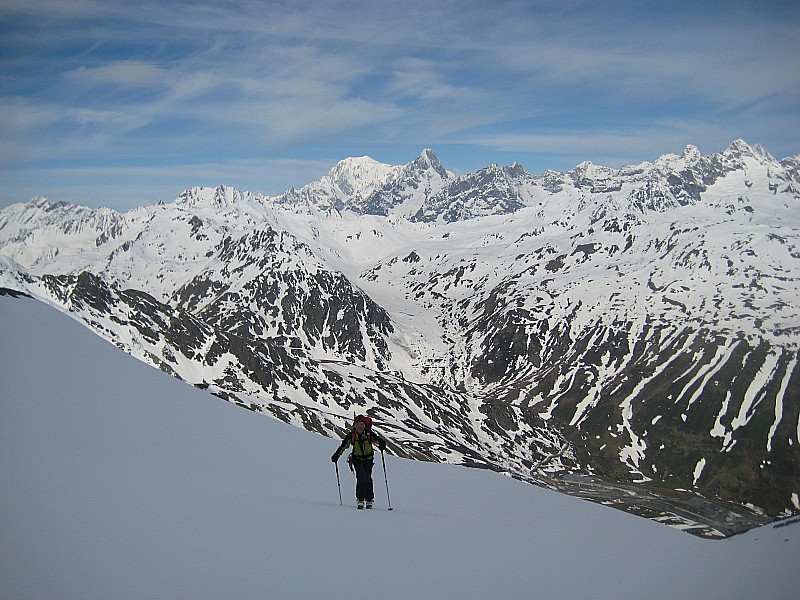 #13 07/05 : Montee vers le Glacier de Proz avec massif du Mont Blanc en arriere-plan 07/05 : Montee vers le Glacier de Proz avec massif du Mont Blanc en arriere-plan
