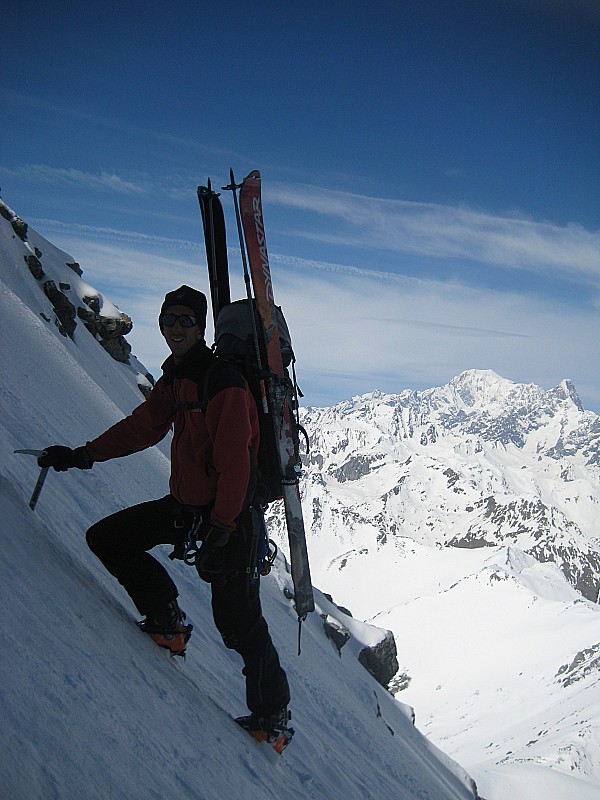 #16 07/05 : Eric dans le couloir et le Mont Blanc au fond 07/05 : Eric dans le couloir et le Mont Blanc au fond