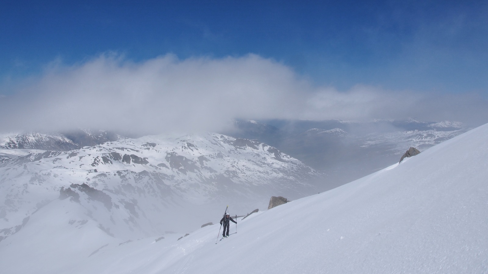 #12 A l A l'approche du sommet : Alors que les nuages vont et viennent.