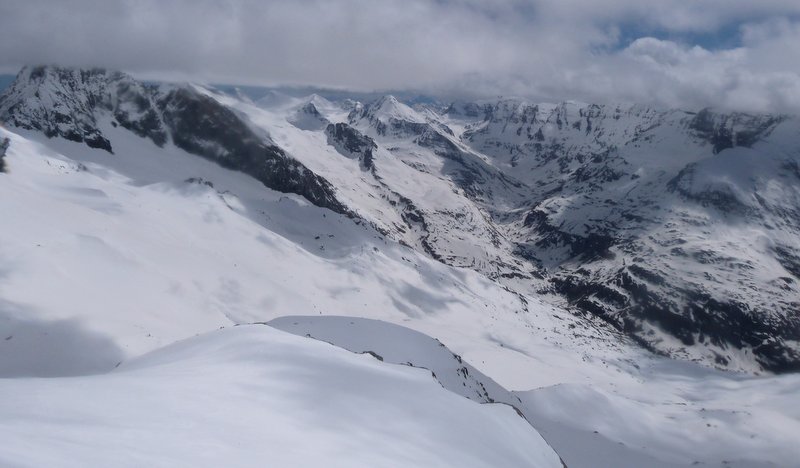 #8 Descente : La neige est présente jusqu Descente : La neige est présente jusqu'au refuge. Jusqu'à quand?