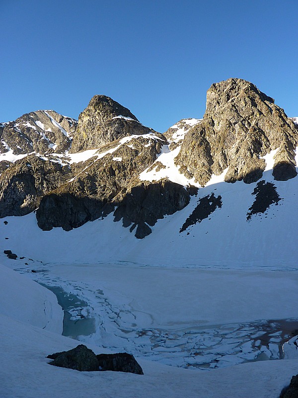 #3 Lac du Crozet : en mode banquise Lac du Crozet : en mode banquise