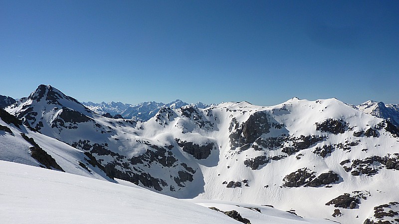 #4 Montée à la Grde Lance Domène : vue imprenable sur le Doménon et la Grde Lauziere Montée à la Grde Lance Domène : vue imprenable sur le Doménon et la Grde Lauziere