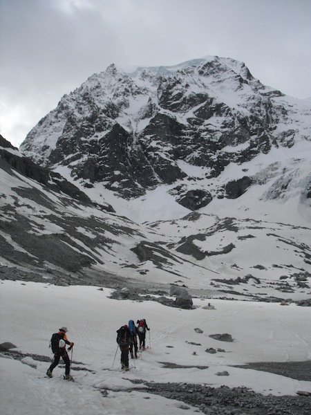 bas glacier d'Arolla : sous l'oeil du Mont Collon