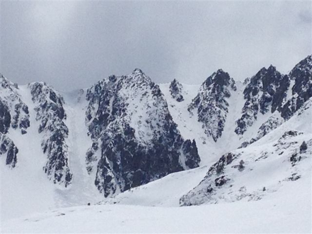 #2 couloir N pic fontnegra : descente du coloir de la droite couloir N pic fontnegra : descente du coloir de la droite