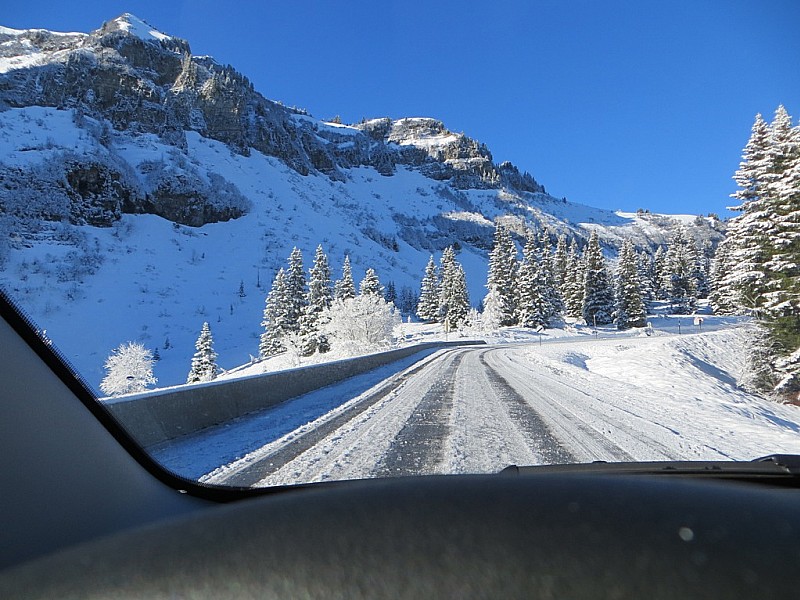 #1 route : blanche vers 1700m. route : blanche vers 1700m.