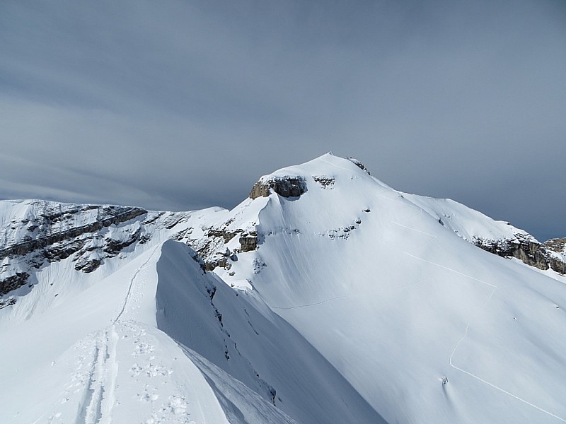 #5 l l'arête : sur la tête des Lindars